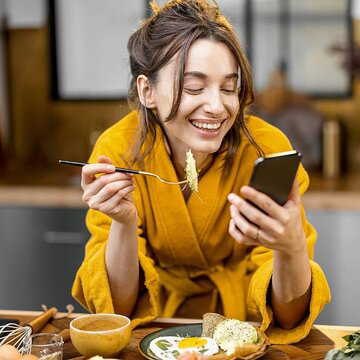 Lying down immediately after meals? Here’s what this habit secretly does to your body