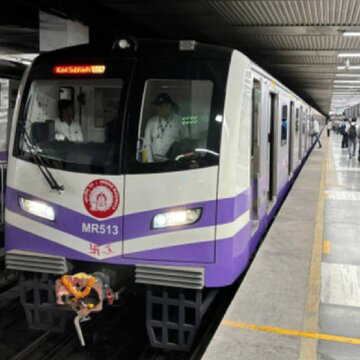 Kolkata Metro services suspended for two hours due to signalling issue, morning commuters stranded