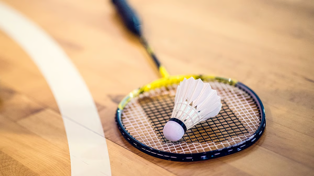 Two badminton champions can play despite suspension, High Court orders