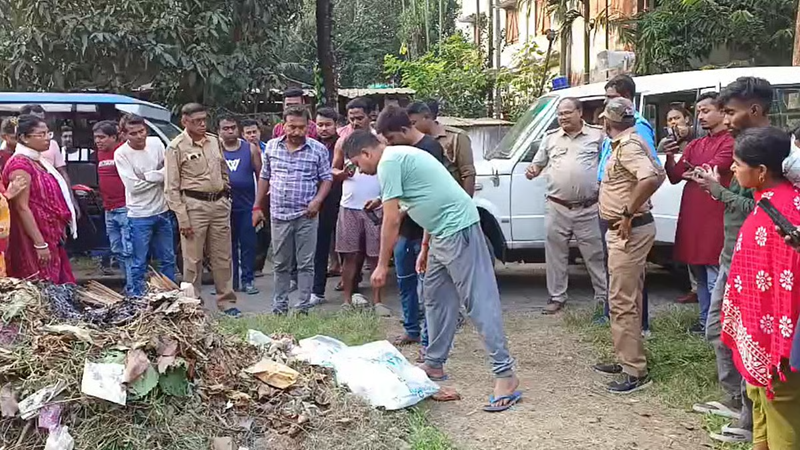 सड़क के किनारे पैकेट में मिला नवजात शिशु का शव, सनसनी