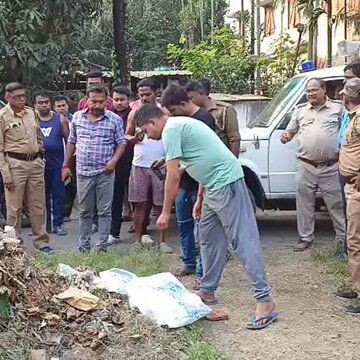 सड़क के किनारे पैकेट में मिला नवजात शिशु का शव, सनसनी