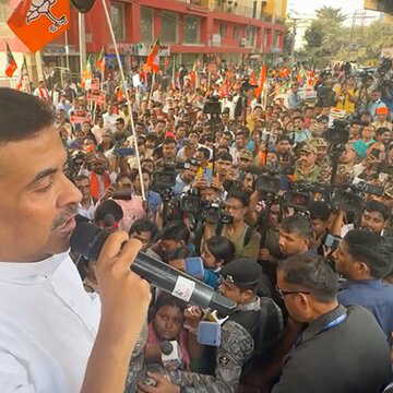 'मोमो कंपनी के मालिक को क्यों नहीं किया गया गिरफ्तार?' नजीराबाद में शुभेंदु अधिकारी की रैली