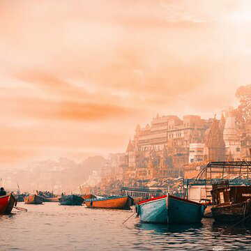 बनारस जाएं तो भूलकर भी न लाएं गंगाजल : लगेगा घोर पाप, जानते हैं क्यों?