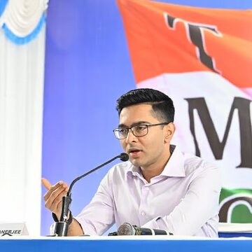 शरणार्थी वाले क्षेत्रों पर विशेष ध्यान, पार्टी की बैठक में अभिषेक ने दिया दिशा निर्देश