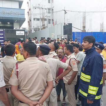 दिल्ली के होटल के बाद अब मुजफ्फरपुर के निजी अस्पताल में लगी आग, कम से कम 5 लोगों के मरने की पुष्टि, कई घायल