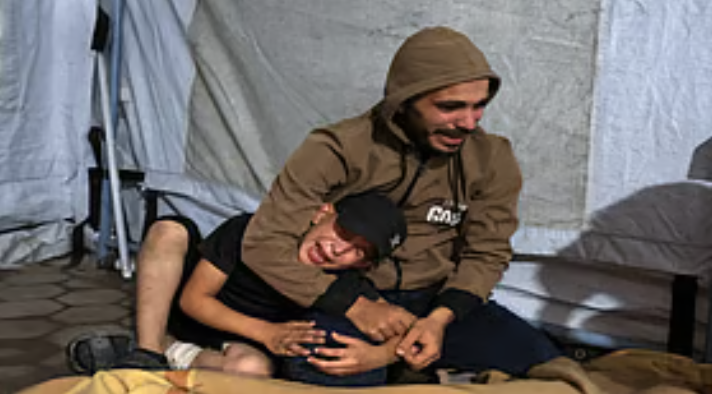 संघर्षविराम का उल्लंघन कर इजराइल ने किया गाजा पर हमला, कम से कम 25 की मौत