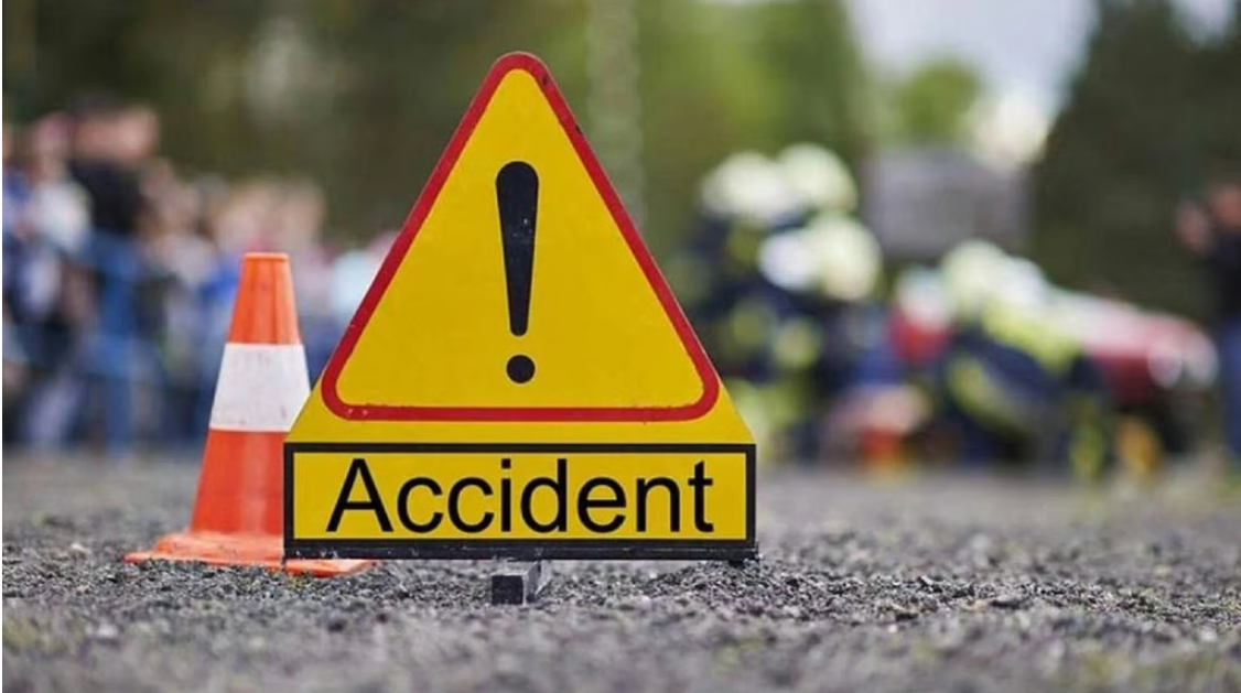 कालिंगपोंग में बड़ा हादसा - यात्रियों से भरी गाड़ी 50 फूट गहरी खाई में पलटी, 4 की मौत