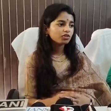 "अशोभनीय टिप्पणी": मैथिली ठाकुर ने महिला नेताओं के खिलाफ "गंभीर" टिप्पणी करने पर पप्पू यादव की कड़ी आलोचना की