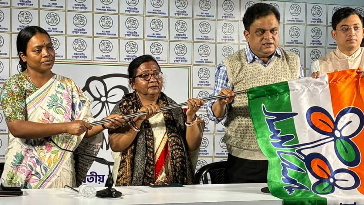 भाजपा सांसद खगेन मुर्मू की पत्नी ने तृणमूल का दामन थामा