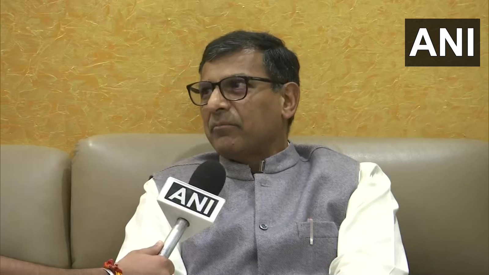 घरेलू निजी निवेश बढ़ाए बिना भारत में FDI आकर्षित करना मुश्किल: रघुराम राजन