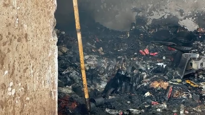 आनंदपुर में हादसे के 24 घंटे बाद भी दबी आग सुलग रही, बढ़ सकती है मृतकों की संख्या, इलाके में पसरा मातम