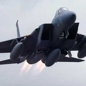 हमने एफ-15 क्रू सदस्य को सुरक्षित रूप से बचा लिया : ट्रंप प्रशासन का बयान