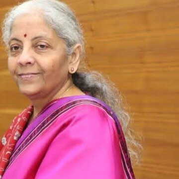 निर्मला सीतारमण की पहल से बदली कर्नाटक और आंध्र प्रदेश में विकास की तस्वीर, शिक्षा, रोजगार और पर्यावरण को मिला बढ़ावा