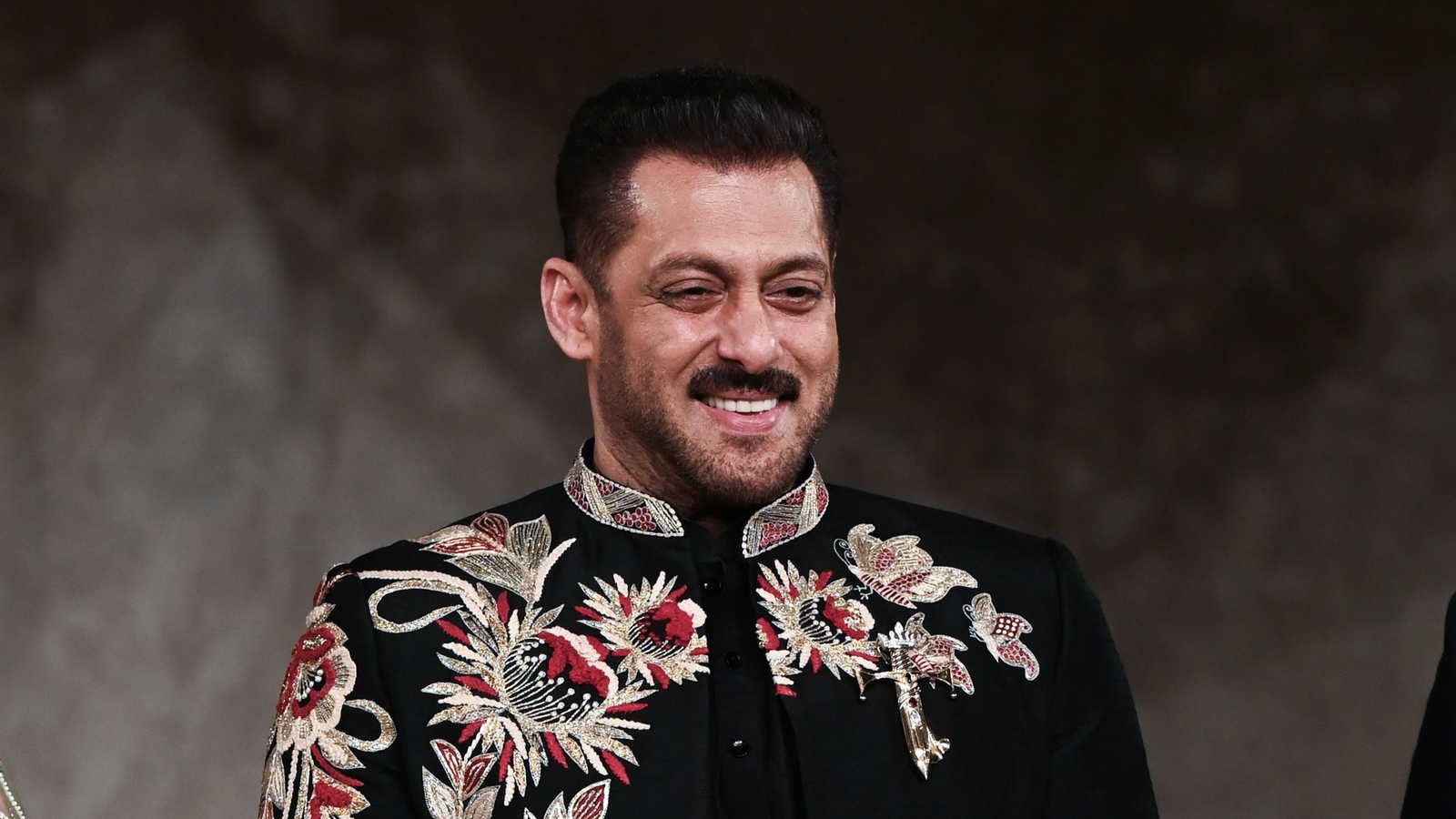 सलमान खान के घर पर फायरिंग के मामले में आरोप तय