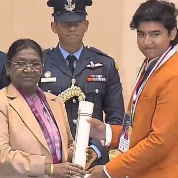 राष्ट्रपति ने थपथपाई वैभव सूर्यवंशी की पीठ, खेल जगत के उभरते सितारे को मिला विशेष सम्मान