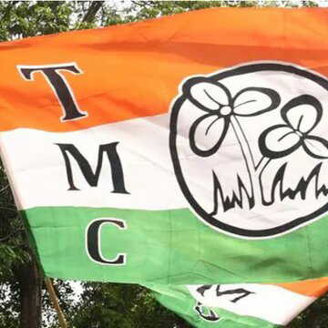 टिकट कटते ही TMC में बगावत, क्या दूसरे दल में जाएंगे सत्तारूढ़ पार्टी के नेता?