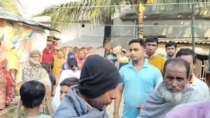 वोटर लिस्ट-वोटर कार्ड में था अलग-अलग सरनेम, SIR के डर से वृद्ध ने फंदे से लटक कर दे दी जान