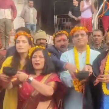 झारखंड दौरे पर गए CEC ज्ञानेश कुमार ने देवघर में ज्योतिर्लिंग पर किया अभिषेक