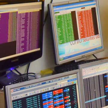 तेल की बढ़ती कीमतों से एशियाई शेयर दबाव में, नीति निर्माताओं से रेट कम करने की संभावना