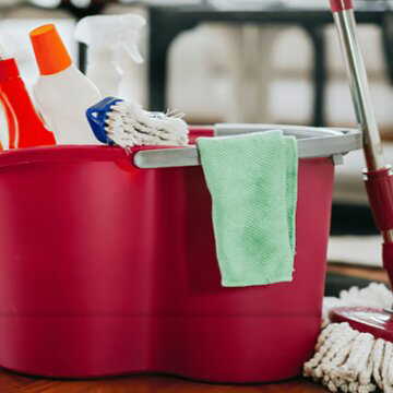 घर: फर्श को करें साफ; कम खर्च में दाग-धब्बों से पाएं छुटकारा,अपनाएं आसान घरेलू नुस्खे