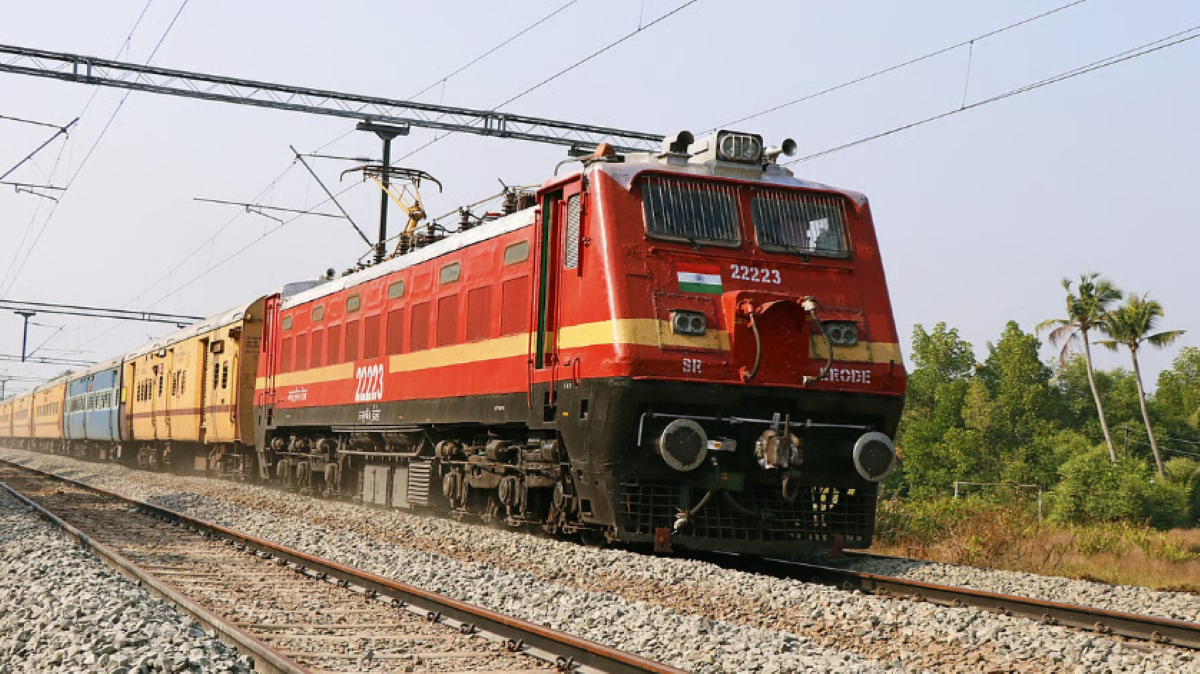 26 दिसंबर से बढ़ेगा ट्रेन का किराया, कौन-सा टिकट कितना महँगा हुआ? देखिए पूरी सूची