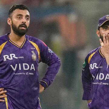 वरुण चक्रवर्ती की चोट पर बड़ा खुलासा, अभिषेक नायर ने बताया कैसे दर्द में खेलते रहे KKR स्टार