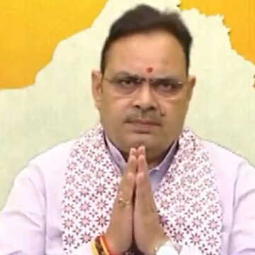 राजस्थान दिवस पर जयपुर से 207 आधुनिक रोडवेज बसों को हरी झंडी