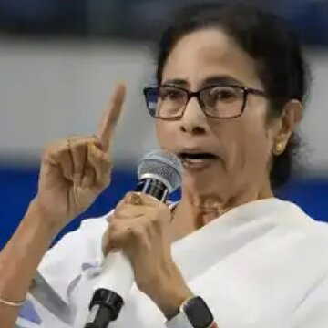 कोन्नगर में काम के दबाव से बीमार BLO, 1 लाख रुपये आर्थिक सहायता भेजी ममता