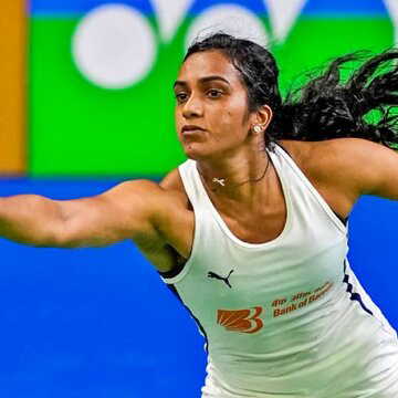 दुबई में फंसी पीवी सिंधु ऑल इंग्लैंड चैंपियनशिप में नहीं खेल पाएंगी