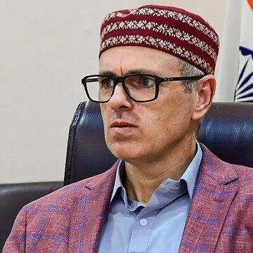 ‘‘खेल भावना बनाए रखी जानी चाहिए’’, हैंडशेक विवाद में सूर्यकुमार के विरोध में बोले उमर अब्दुल्ला