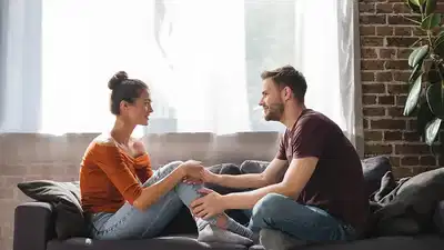 महंगे गिफ्ट नहीं, पार्टनर का हाल-चाल पूछ लेना ही काफी है - क्या है नई पीढ़ी का ‘रोमांटिक मिनिमलिज्म’?