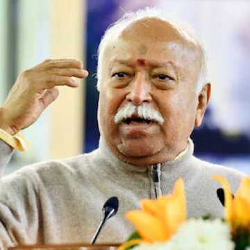 संघ कोई पैरामिलिट्री संगठन नहीं हैं, बीजेपी को लेकर आरएसएस की निंदा करना गलत होगा: मोहन भागवत