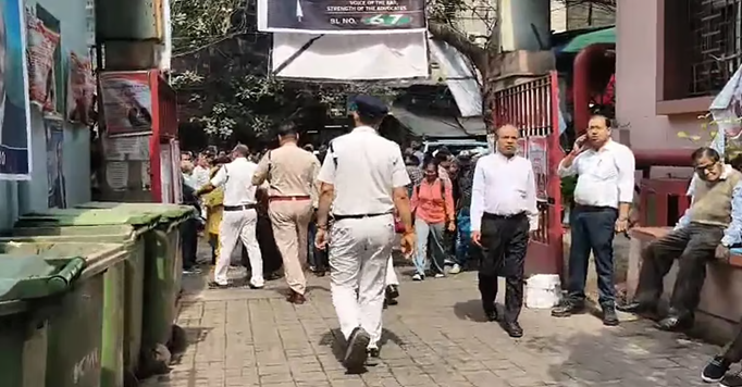 कोलकाता के सिटी सिविल कोर्ट समेत कई अन्य अदालतों को बम से उड़ाने की धमकी, तलाशी जारी