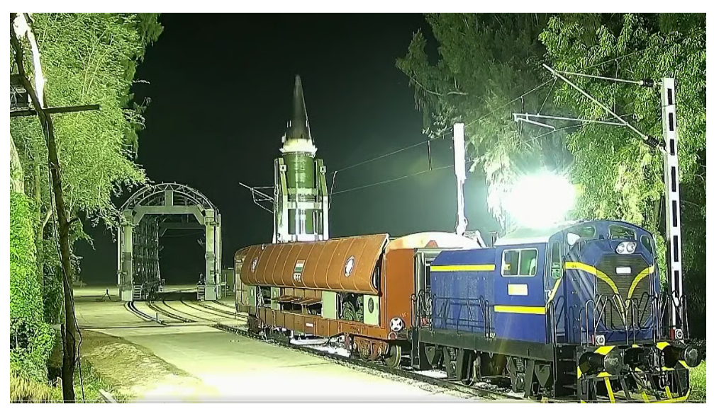 भारत में पहली बार ट्रेन से अग्नि प्राइम मिसाइल लॉन्च, रेंज 2000 किमी तक