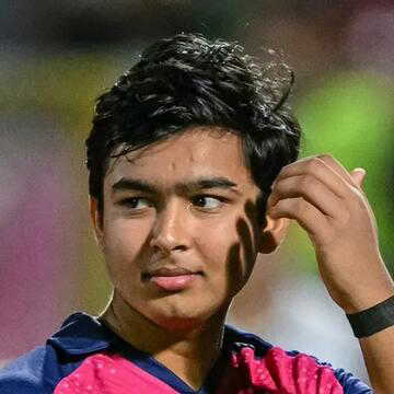 वैभव सूर्यवंशी के शॉट्स से दंग क्रिकेट जगत, सुनील गावस्कर ने की बड़ी तारीफ