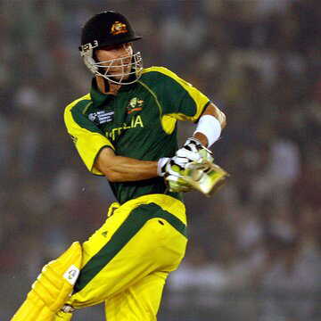 8 दिन कोमा में रहे डेमियन मार्टिन, अब मेनिन्जाइटिस से उबरकर घर लौटे