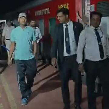 बम की अफवाह से रुकी पंजाब मेल, जांच में जुटी रेलवे और पुलिस