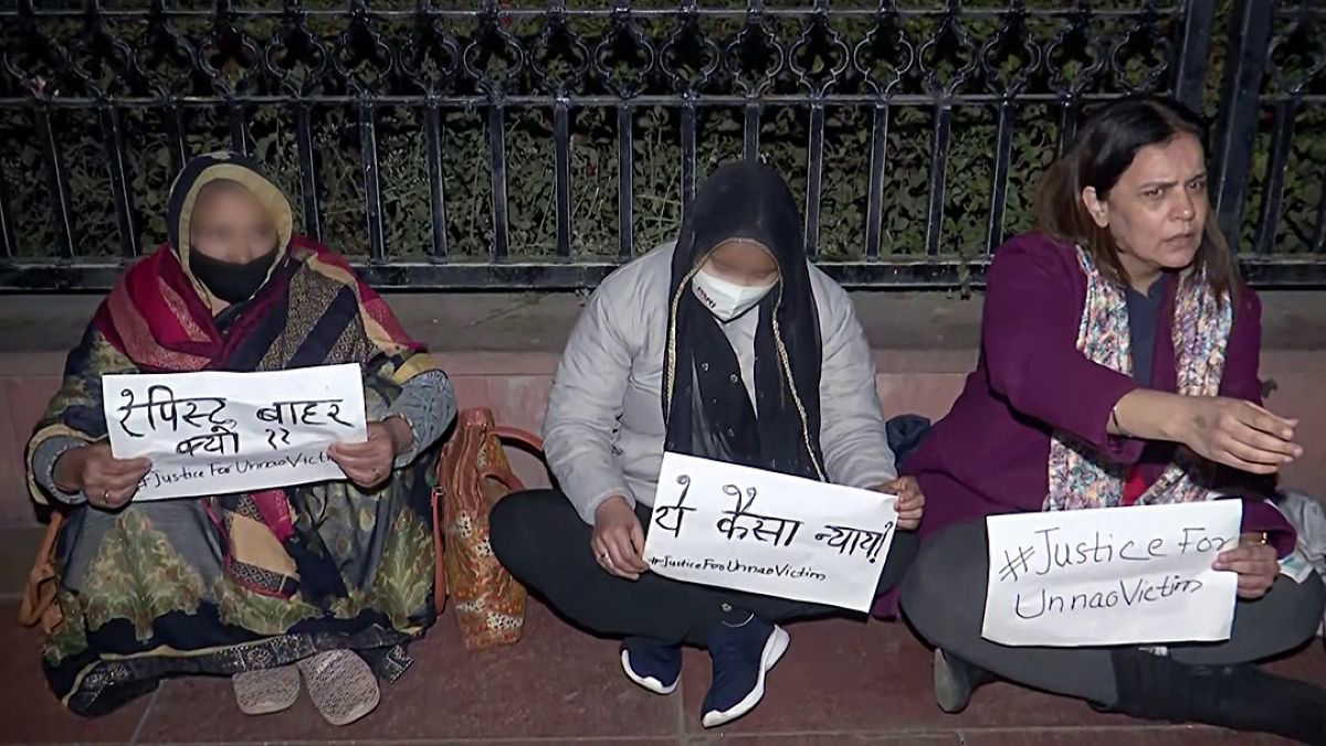 “बलात्कारियों को जमानत व पीड़िता से अपराधी सा व्यवहार, यह कैसा न्याय?” सेंगर की जमानत पर बरसे राहुल गांधी