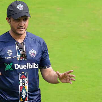 खराब बल्लेबाजी, कोचिंग करियर के पहले ही मैच में सौरव गांगुली की हार