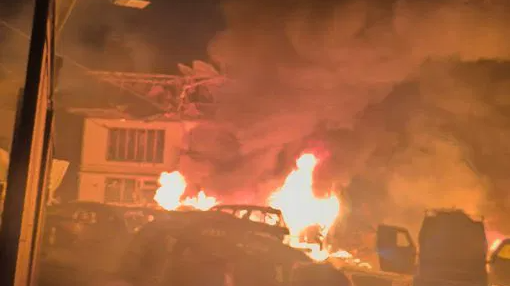 जम्मू-कश्मीर के पुलिस स्टेशन में विस्फोट, विस्फोटक के नमूने लेते समय 8 पुलिसकर्मी घायल