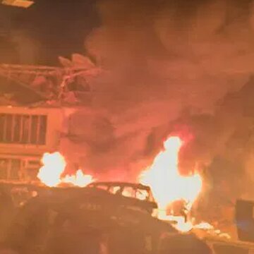 जम्मू-कश्मीर के पुलिस स्टेशन में विस्फोट, विस्फोटक के नमूने लेते समय 8 पुलिसकर्मी घायल