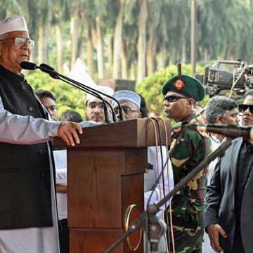 यूनुस ने सुरक्षा बैठक की अध्यक्षता की; दैनिकों व सांस्कृतिक संगठनों पर हमलों के लिए 31 की पहचान, 6 गिरफ्तार