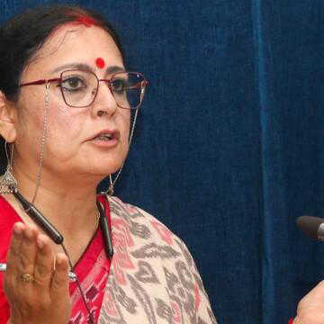 तृणमूल के दो गुट आमने-सामने, अग्निमित्रा पॉल बोलीं- इतनी जल्दी बिखर गई पार्टी