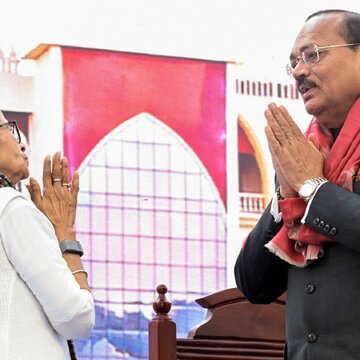 CJI हेलीकॉप्टर से सर्किट बेंच पहुंचे, ममता बनर्जी देरी से हुईं परेशान