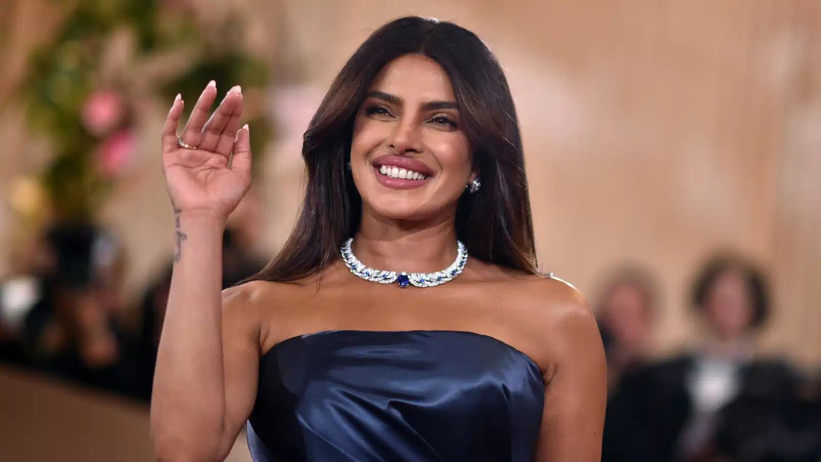 गोल्डन ग्लोब्स 2026 में भारतीय अभिनेत्री प्रियंका चोपड़ा की खास मौजूदगी, प्रदान किया सर्वश्रेष्ठ अभिनेता का पुरस्कार