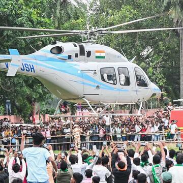 बिहार विधानसभा चुनाव में किस पार्टी की हेलीकॉप्टर ने सबसे ज्यादा भरी उड़ान? कितना हुआ खर्च?
