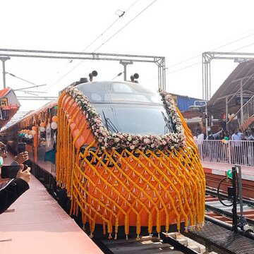 सरस्वती पूजा के दिन हावड़ा से छूटेगी बंदे भारत स्लीपर, बुकिंग कब शुरू होगी ?