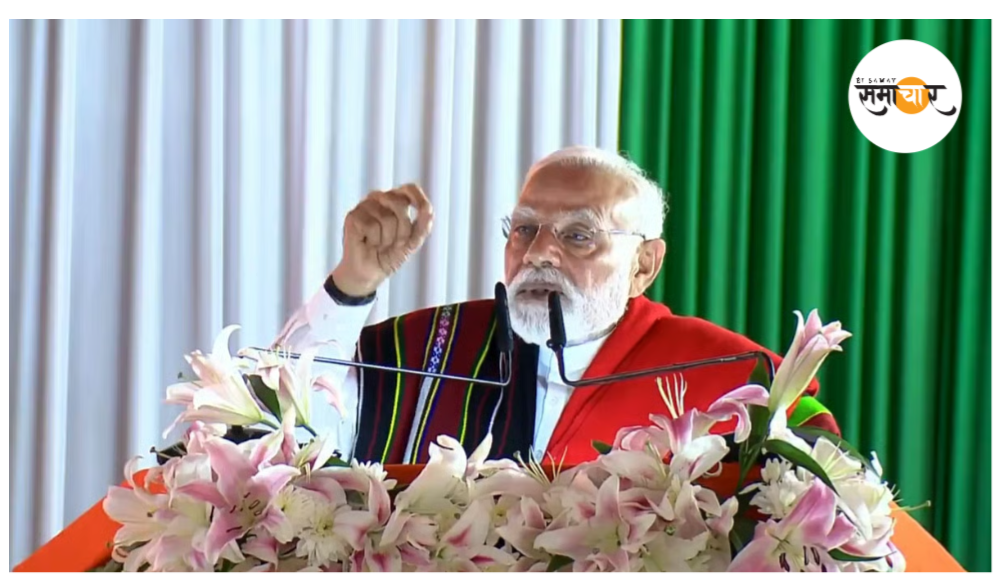 मणिपुर में जातीय संघर्ष प्रभावित परिवारों से मिले मोदी, 7,300 करोड़ रुपये की परियोजनाओं का किया शिलान्यास