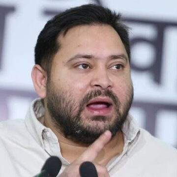 महिलाओं को 30 हजार रुपये, किसानों को मुफ्त बिजली, प्रचार के आखिरी दिन तेजस्वी का बड़ा ऐलान