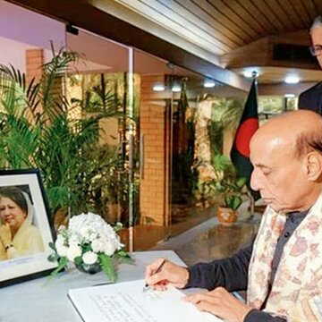 दो देशों के रिश्ते मज़बूत करने में खालिदा का योगदान यादगार: राजनाथ